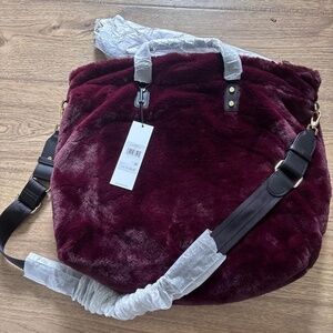 Burgundy faux fur bag with detachable strap